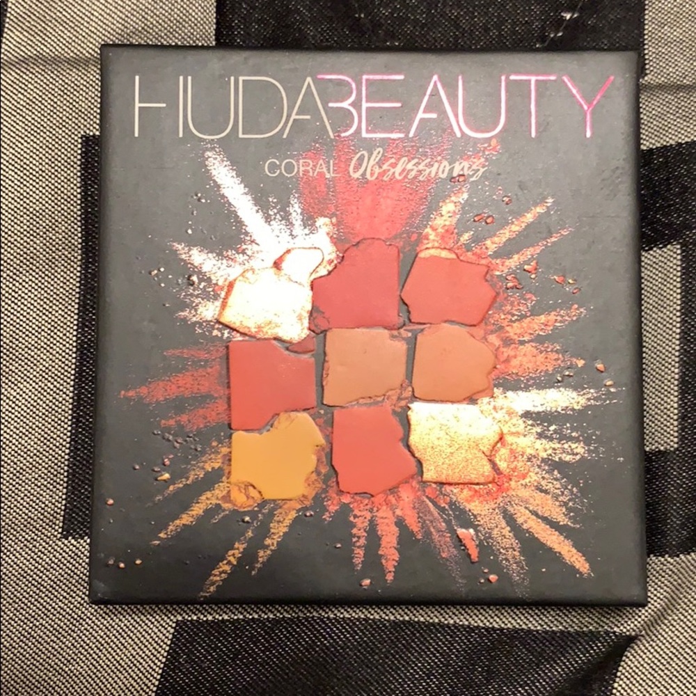 HudaBeauty coral obsessions